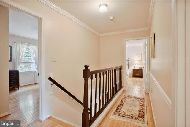 4915 SHADOW VALLEY DR, Fairfax, VA 22030