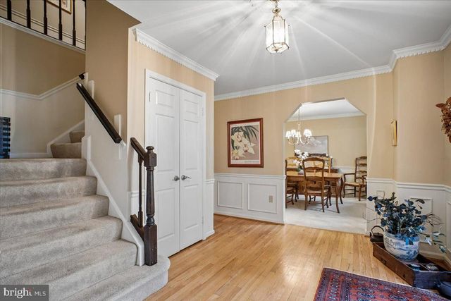 4915 SHADOW VALLEY DR, Fairfax, VA 22030