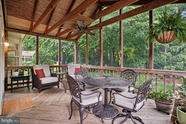 4915 SHADOW VALLEY DR, Fairfax, VA 22030