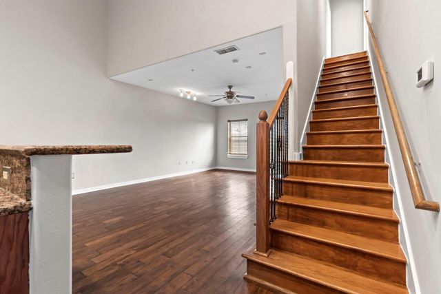 2900 Hamilton Street 27, Houston, TX 77004
