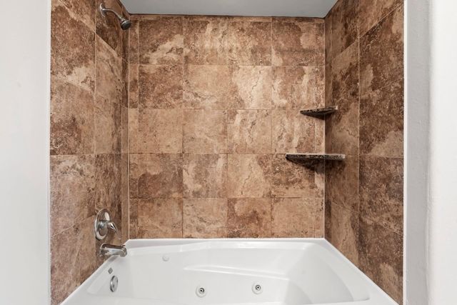 2900 Hamilton Street 27, Houston, TX 77004