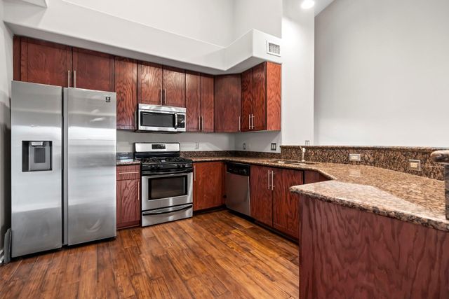 2900 Hamilton Street 27, Houston, TX 77004
