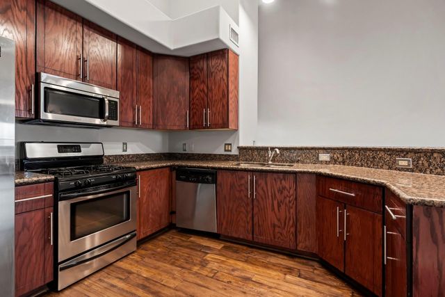 2900 Hamilton Street 27, Houston, TX 77004