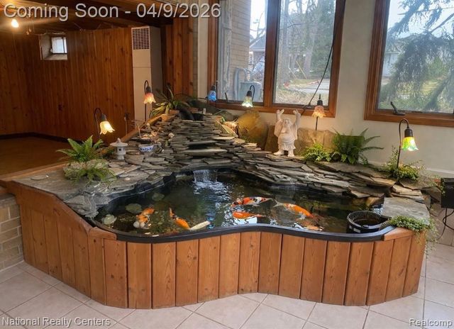 7010 Locklin Street, West Bloomfield, MI 48324