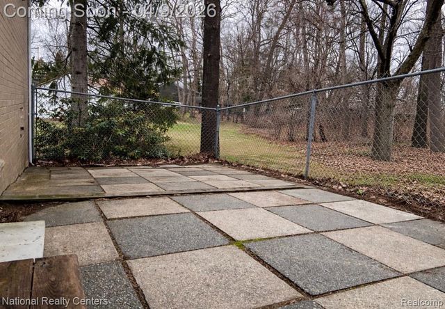 7010 Locklin Street, West Bloomfield, MI 48324