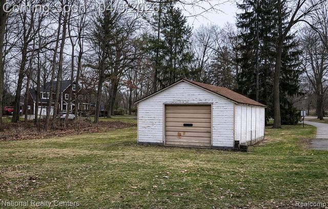 7010 Locklin Street, West Bloomfield, MI 48324