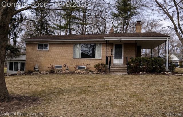 7010 Locklin Street, West Bloomfield, MI 48324