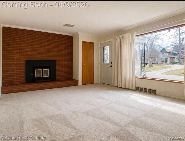 7010 Locklin Street, West Bloomfield, MI 48324