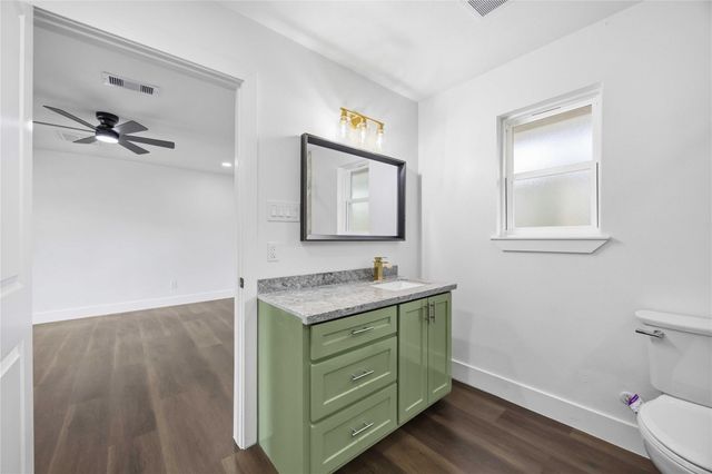 5446 Loch Lomond Drive, Houston, TX 77096