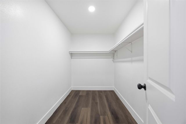 5446 Loch Lomond Drive, Houston, TX 77096