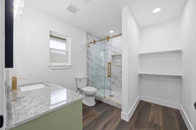 5446 Loch Lomond Drive, Houston, TX 77096