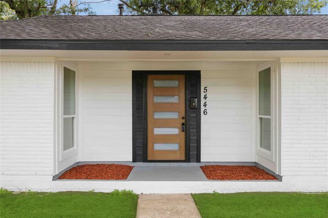 5446 Loch Lomond Drive, Houston, TX 77096