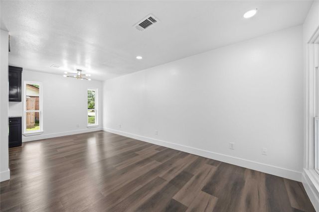 5446 Loch Lomond Drive, Houston, TX 77096