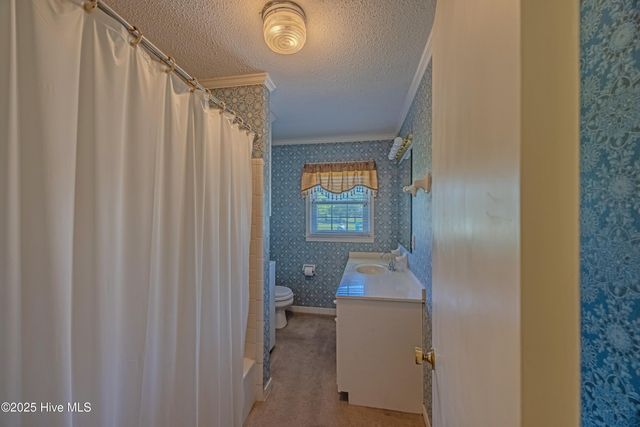 608 E Stanford Street, Beulaville, NC 28518