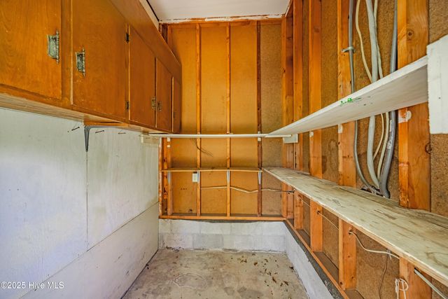 608 E Stanford Street, Beulaville, NC 28518