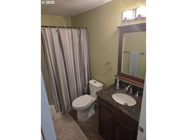 601 W 1ST St, Newberg, OR 97132