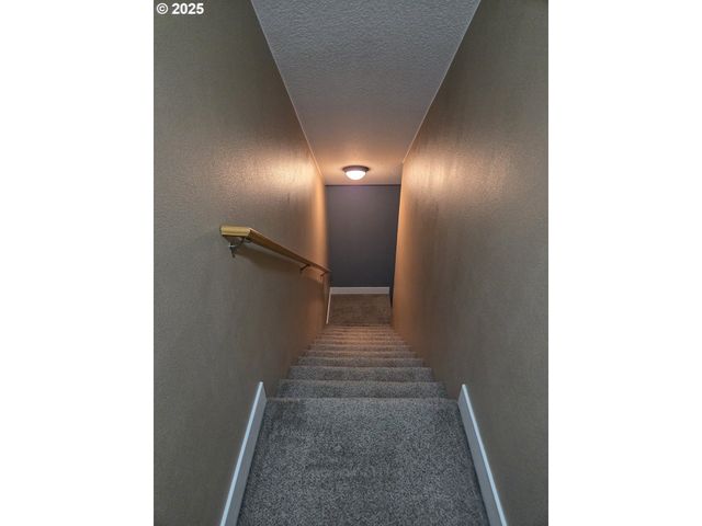 601 W 1ST St, Newberg, OR 97132
