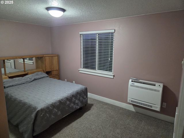 601 W 1ST St, Newberg, OR 97132