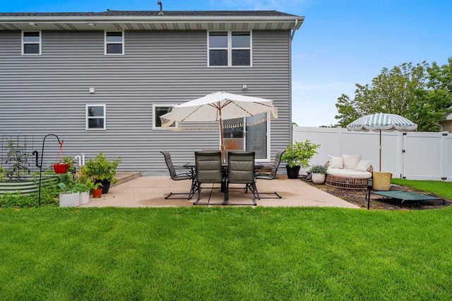 2088 W HIGGINS, De Pere, WI 54115