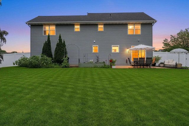 2088 W HIGGINS, De Pere, WI 54115