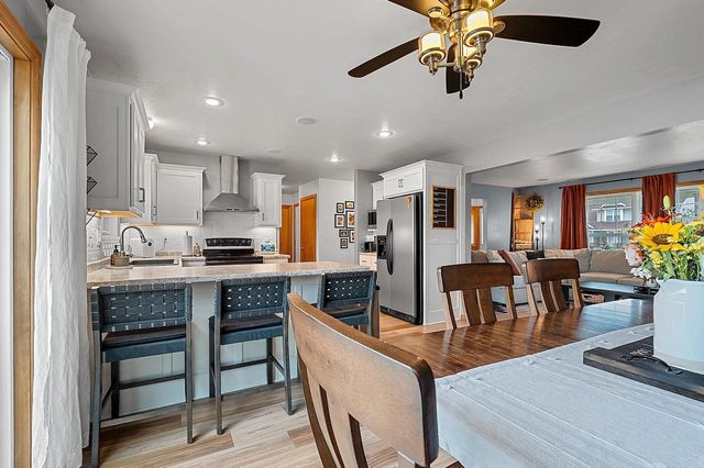 2088 W HIGGINS, De Pere, WI 54115