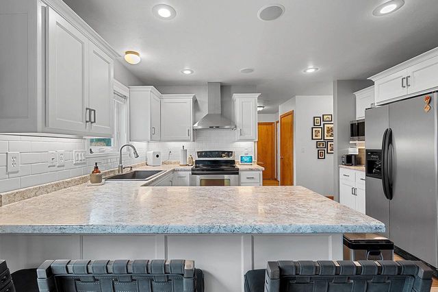 2088 W HIGGINS, De Pere, WI 54115