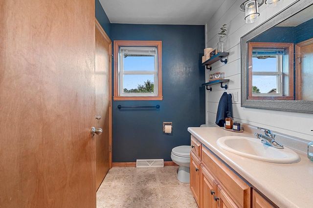 2088 W HIGGINS, De Pere, WI 54115