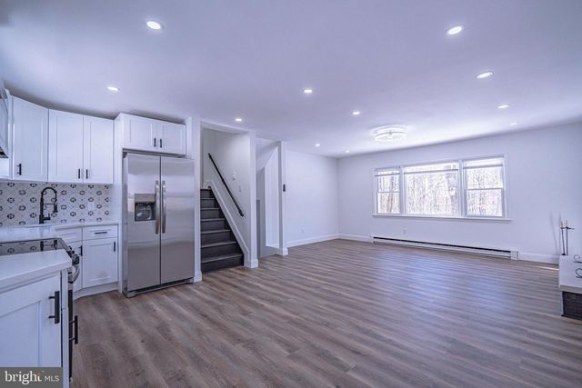 64 SHAWNEE TRL, Albrightsville, PA 18210