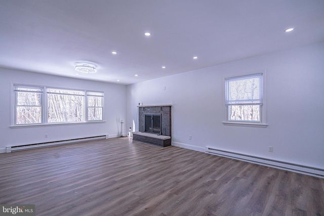 64 SHAWNEE TRL, Albrightsville, PA 18210