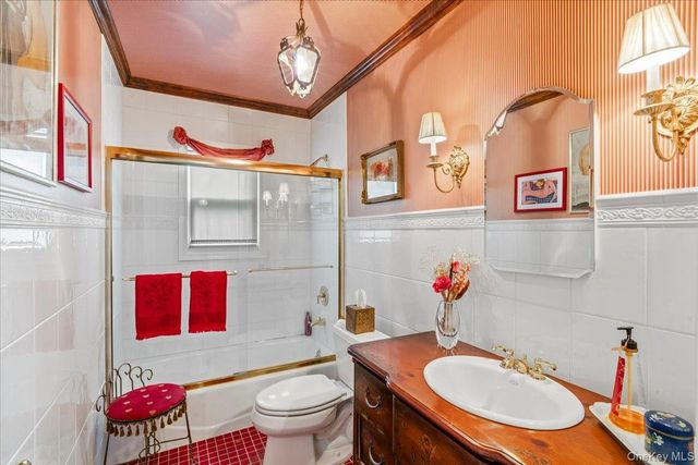 2154 Marion Avenue, Merrick, NY 11566
