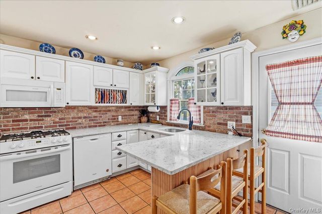 2154 Marion Avenue, Merrick, NY 11566