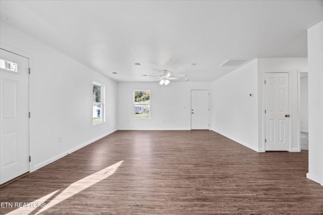 966 Anniversary Lane, Knoxville, TN 37914