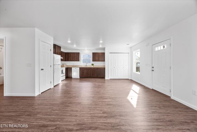 966 Anniversary Lane, Knoxville, TN 37914