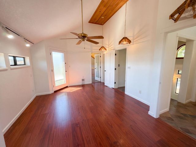 8384 Woodman Ln, Newcastle, CA 95658