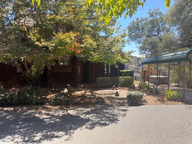 8384 Woodman Ln, Newcastle, CA 95658
