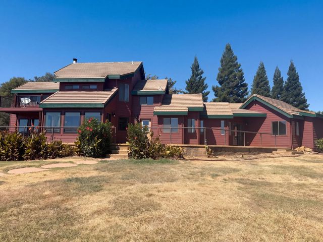 8384 Woodman Ln, Newcastle, CA 95658