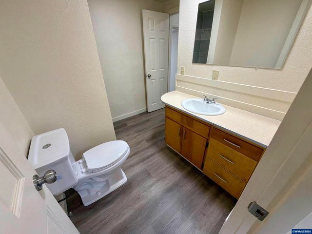 1396 Waller St SE, Salem, OR 97302