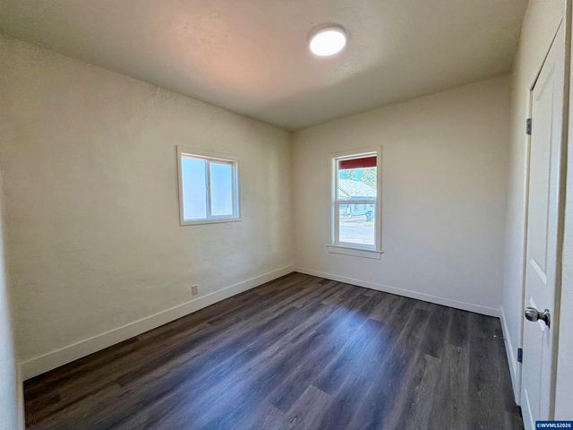 1396 Waller St SE, Salem, OR 97302