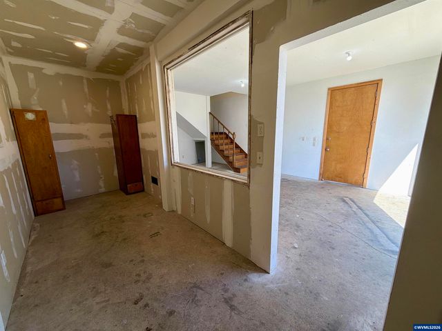 1396 Waller St SE, Salem, OR 97302