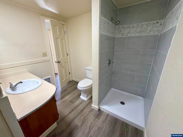 1396 Waller St SE, Salem, OR 97302