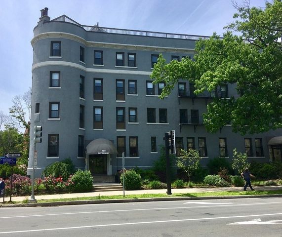 100 Riverway 5, Boston, MA 02215
