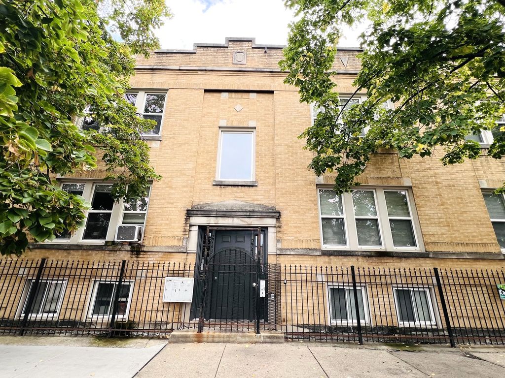 2743 N Lavergne Avenue 2, Chicago, IL 60639 — photo 2