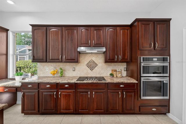 10207 DEERCLIFF DRIVE, Tampa, FL 33647