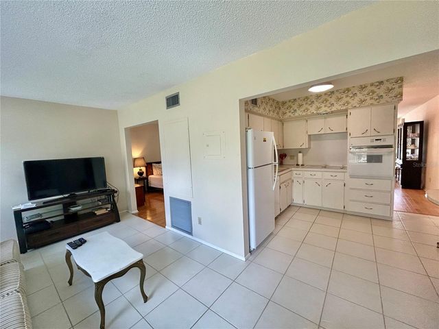 2256 PHILIPPINE DRIVE 42, Clearwater, FL 33763