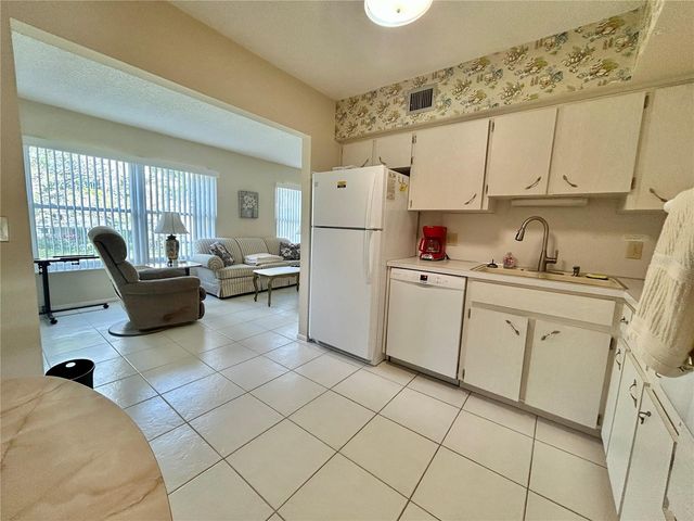2256 PHILIPPINE DRIVE 42, Clearwater, FL 33763