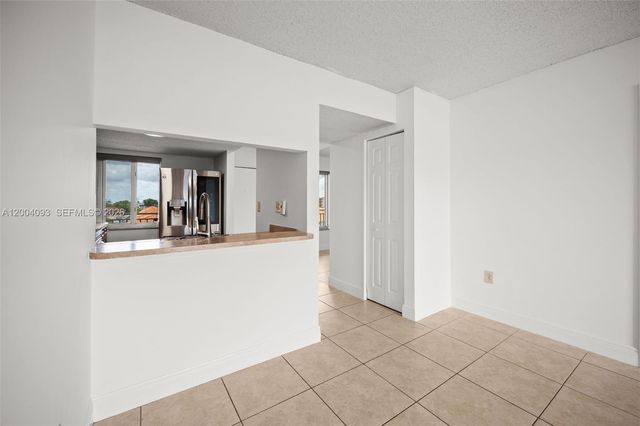 9915 W Okeechobee Rd 2-403, Hialeah Gardens, FL 33016