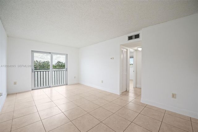 9915 W Okeechobee Rd 2-403, Hialeah Gardens, FL 33016