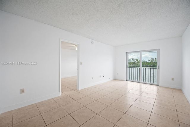 9915 W Okeechobee Rd 2-403, Hialeah Gardens, FL 33016
