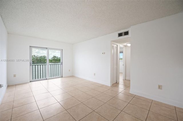 9915 W Okeechobee Rd 2-403, Hialeah Gardens, FL 33016