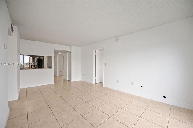 9915 W Okeechobee Rd 2-403, Hialeah Gardens, FL 33016